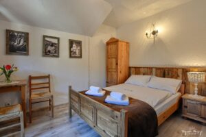 lóżko małżeńskie