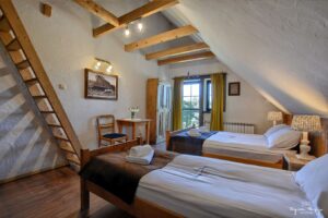 lóżko małżeńskie oraz pojedyncze