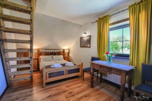 lóżko małżeńskie